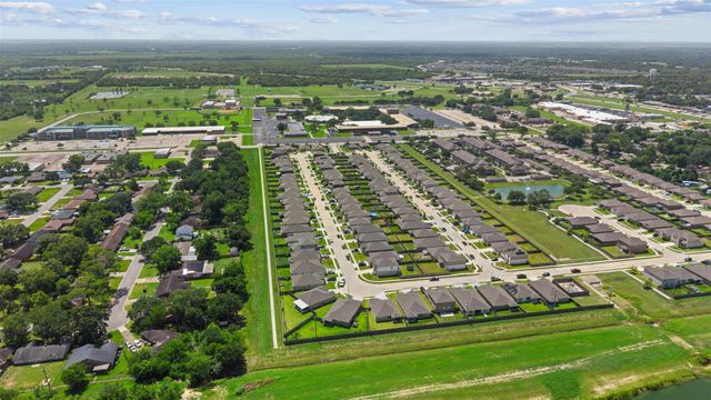 338 Paso Fino Drive, Alvin, TX 77511
