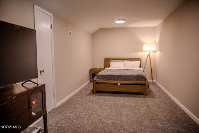 2148 Emkay Drive, Ottawa Hills, OH 43606