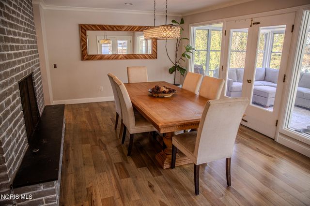 2148 Emkay Drive, Ottawa Hills, OH 43606