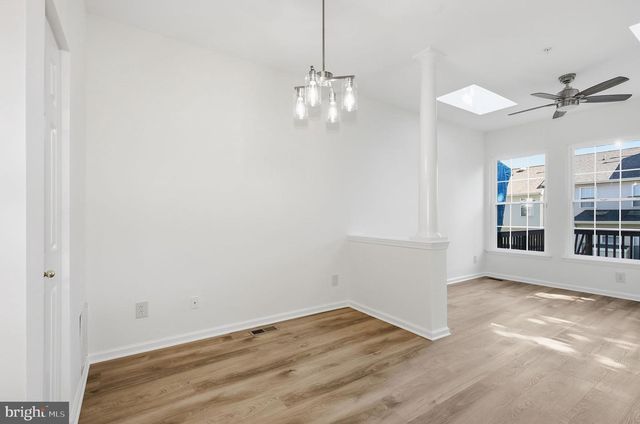 1 DIAMOND HILL CT, Germantown, MD 20874