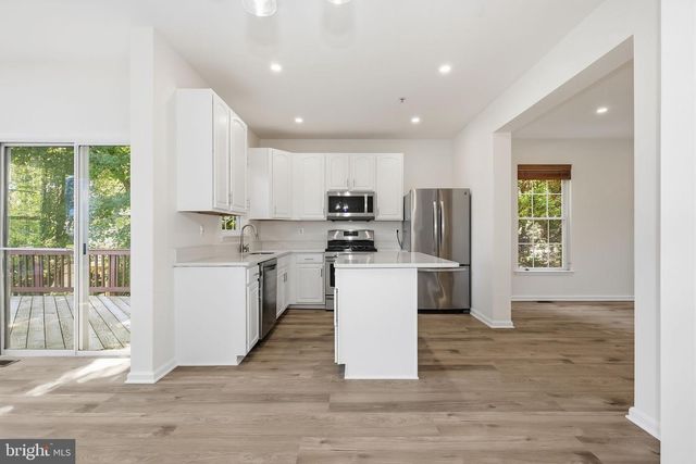 1 DIAMOND HILL CT, Germantown, MD 20874