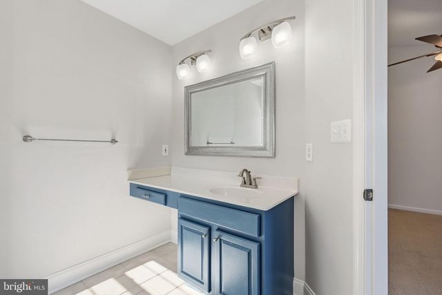 1 DIAMOND HILL CT, Germantown, MD 20874