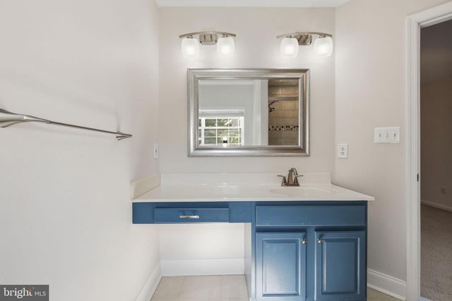 1 DIAMOND HILL CT, Germantown, MD 20874