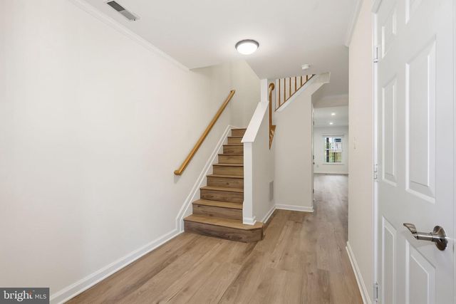 1 DIAMOND HILL CT, Germantown, MD 20874