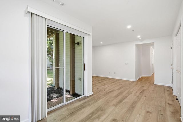 1 DIAMOND HILL CT, Germantown, MD 20874