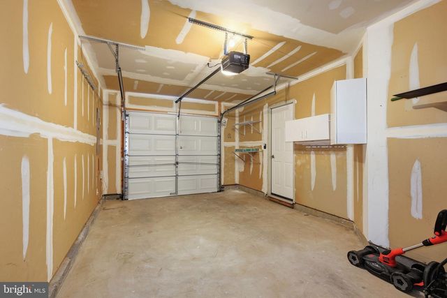 1 DIAMOND HILL CT, Germantown, MD 20874