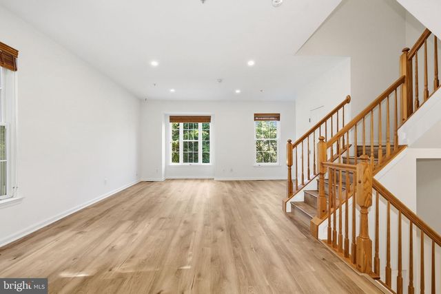 1 DIAMOND HILL CT, Germantown, MD 20874