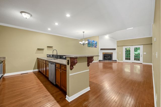 123 Rose Dr, Dover, TN 37058