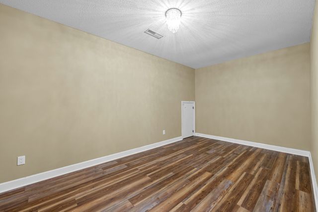 123 Rose Dr, Dover, TN 37058