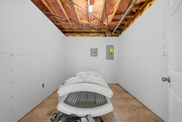 123 Rose Dr, Dover, TN 37058