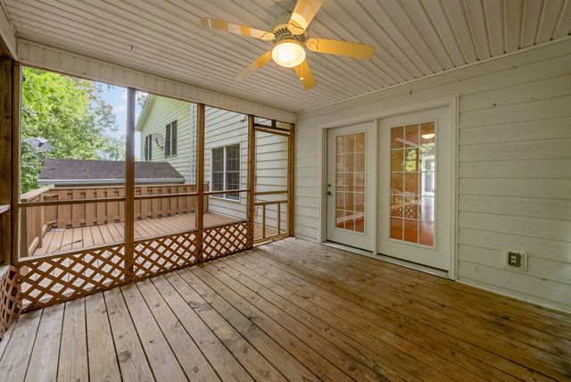 123 Rose Dr, Dover, TN 37058