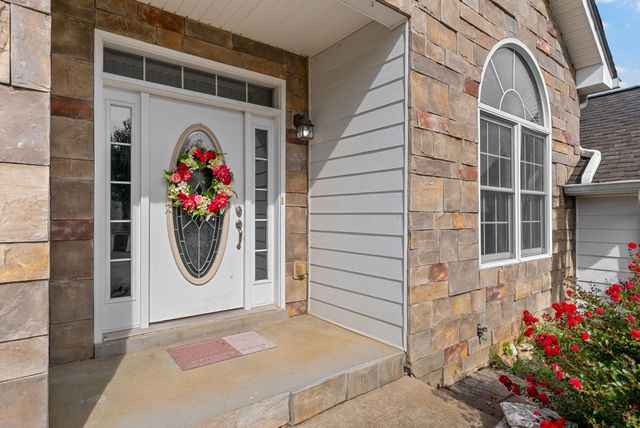 123 Rose Dr, Dover, TN 37058