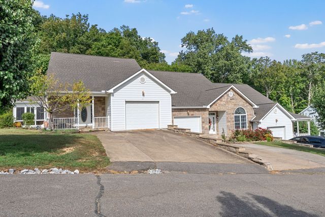 123 Rose Dr, Dover, TN 37058