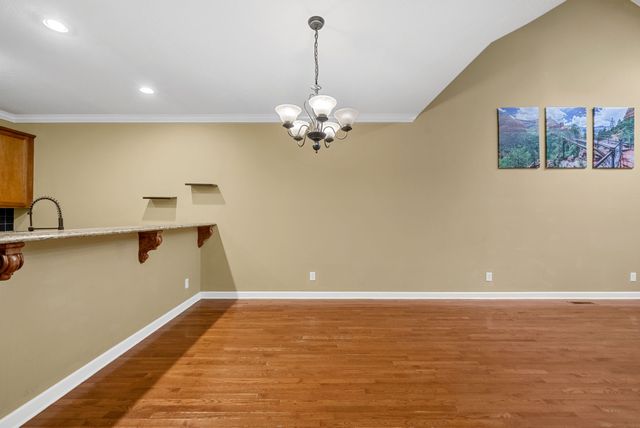 123 Rose Dr, Dover, TN 37058