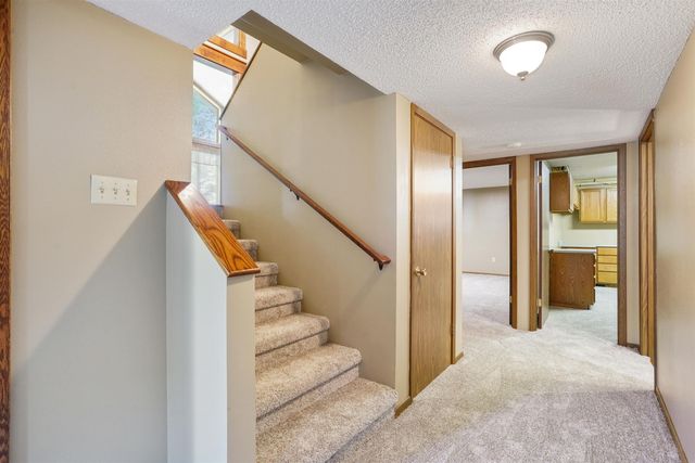 2317 S Frederick Avenue, Oelwein, IA 50662