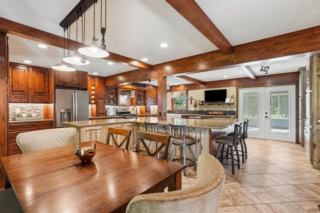 2317 S Frederick Avenue, Oelwein, IA 50662