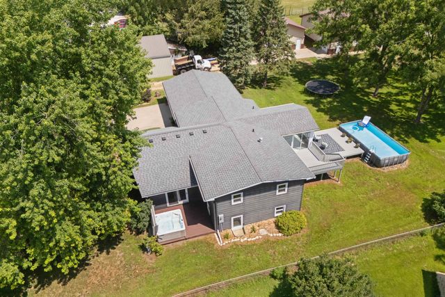 2317 S Frederick Avenue, Oelwein, IA 50662