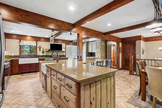 2317 S Frederick Avenue, Oelwein, IA 50662