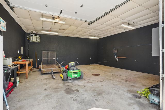 2317 S Frederick Avenue, Oelwein, IA 50662