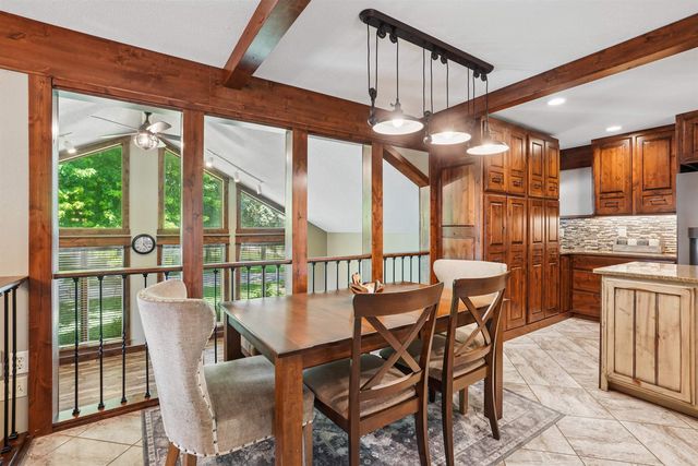 2317 S Frederick Avenue, Oelwein, IA 50662