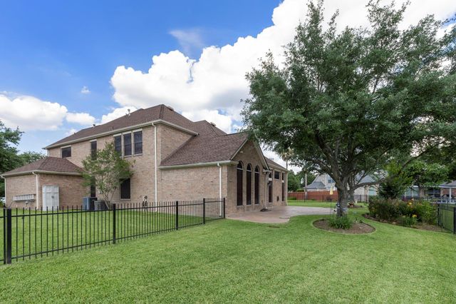 2907 Stemwood Drive, Spring, TX 77388
