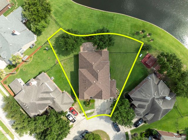 2907 Stemwood Drive, Spring, TX 77388