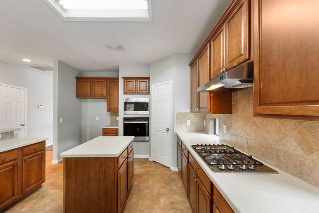 2907 Stemwood Drive, Spring, TX 77388