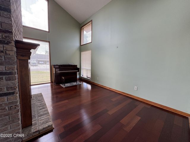 833 W Pierson Drive, Lynn Haven, FL 32444