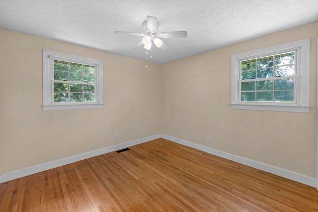 813 W Spring St, Lebanon, TN 37087