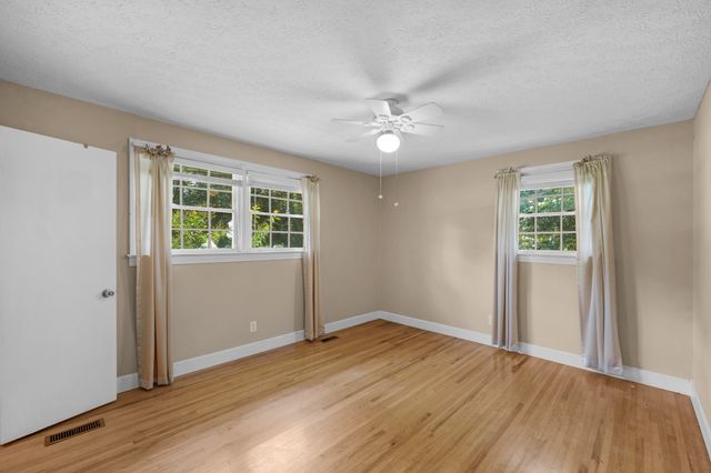 813 W Spring St, Lebanon, TN 37087