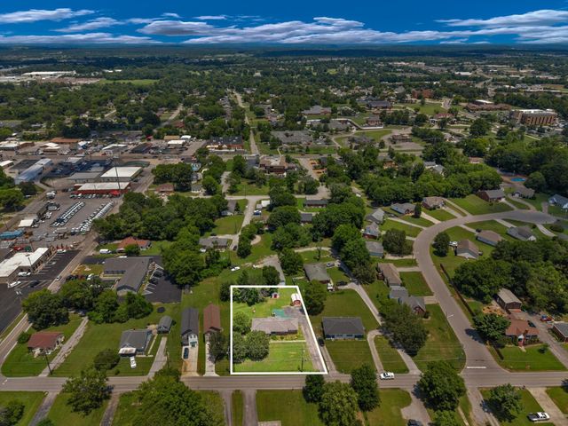 813 W Spring St, Lebanon, TN 37087