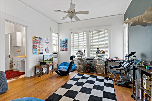 607 S Main Street, Paris, TX 75460