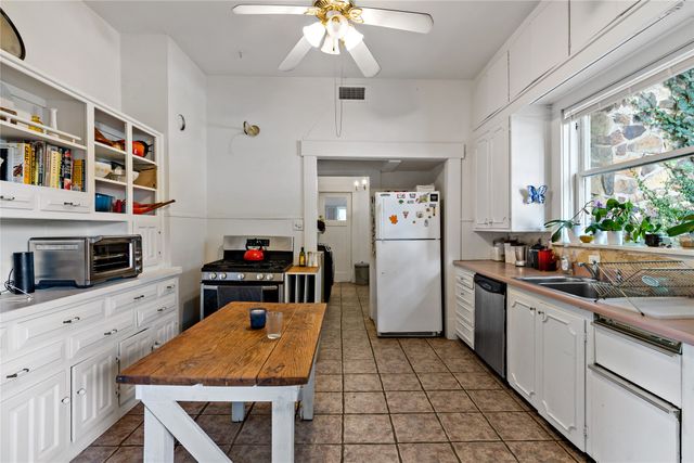 607 S Main Street, Paris, TX 75460