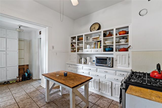 607 S Main Street, Paris, TX 75460