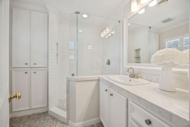 2411 Stoney Brook Drive, Houston, TX 77063