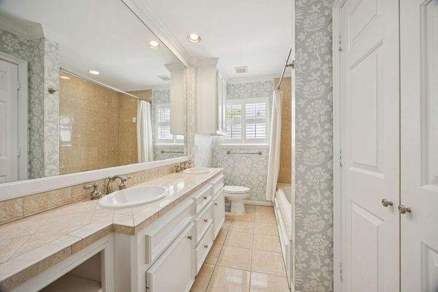 2411 Stoney Brook Drive, Houston, TX 77063