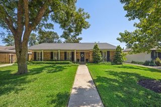 2411 Stoney Brook Drive, Houston, TX 77063