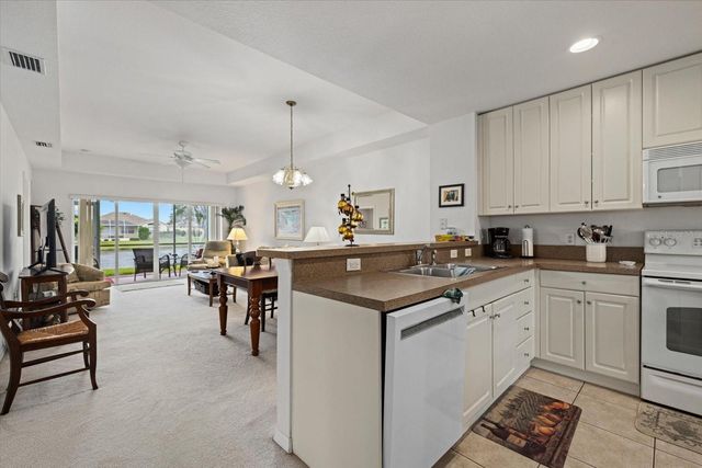 5738 SABAL TRACE DRIVE 1B5738, North Port, FL 34287