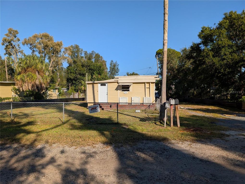 1331 MENTONE DRIVE NE, St Petersburg, FL 33702