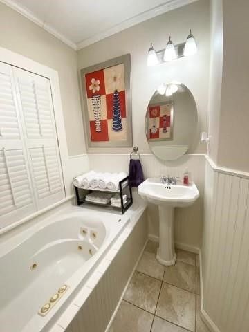 2545 Rogers Avenue, Fort Worth, TX 76109