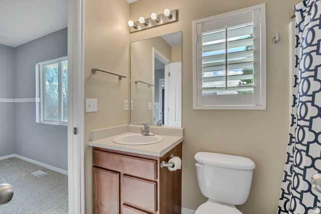 4472 W SILENT RAIN DR, South Jordan, UT 84009