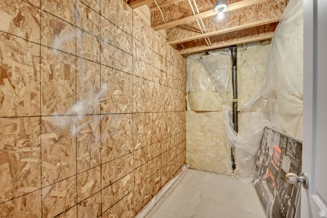 4472 W SILENT RAIN DR, South Jordan, UT 84009