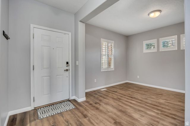 4472 W SILENT RAIN DR, South Jordan, UT 84009