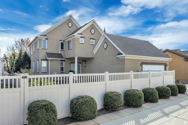 4472 W SILENT RAIN DR, South Jordan, UT 84009