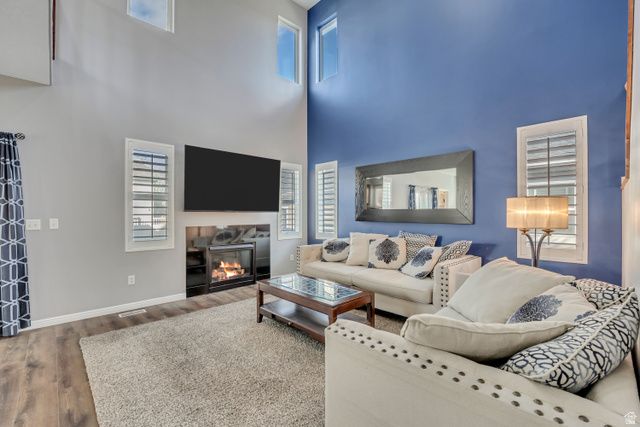 4472 W SILENT RAIN DR, South Jordan, UT 84009