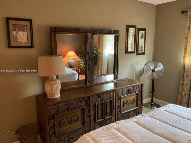 2110 NE 39th St 4B, Fort Lauderdale, FL 33308