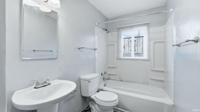 4416 Standish Drive, Fort Wayne, IN 46806