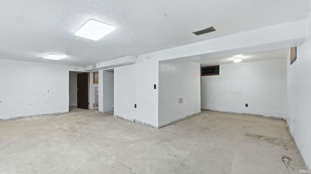 4416 Standish Drive, Fort Wayne, IN 46806