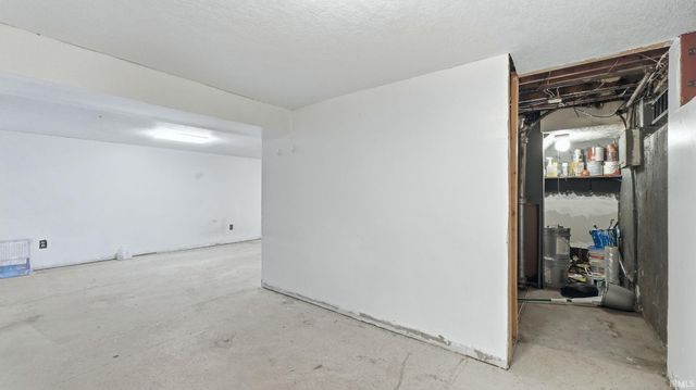 4416 Standish Drive, Fort Wayne, IN 46806