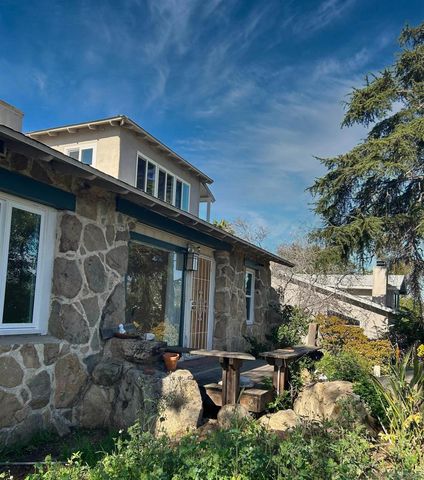 702 704 E Vista Way, Vista, CA 92084